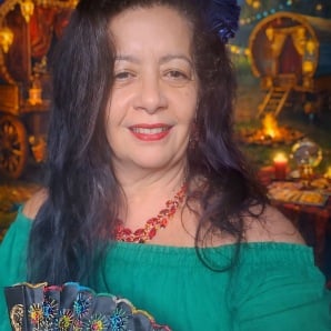 Cláudia Dos Oráculos 